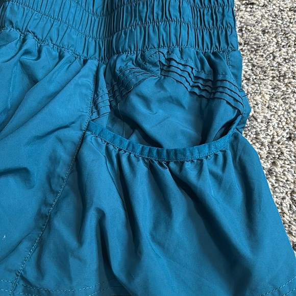 FP Movement Easy Tiger Side Pleat Shorts size small - Picture 5 of 5